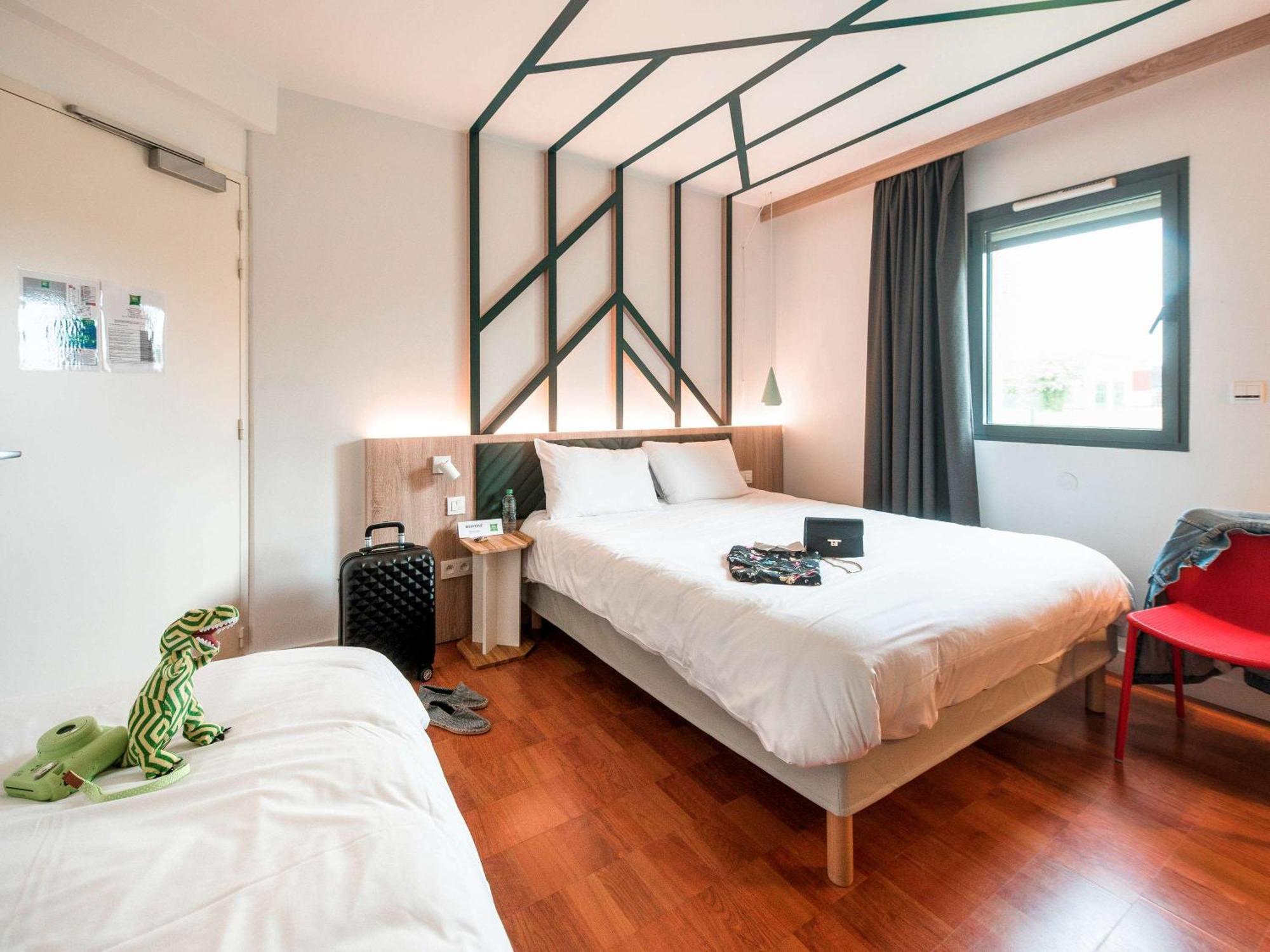 Ibis Styles Rouen Val De Reuil Hotell Val-de-Reuil Eksteriør bilde