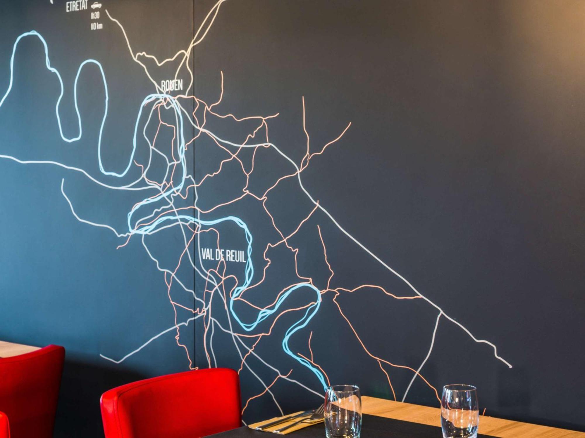 Ibis Styles Rouen Val De Reuil Hotell Val-de-Reuil Eksteriør bilde