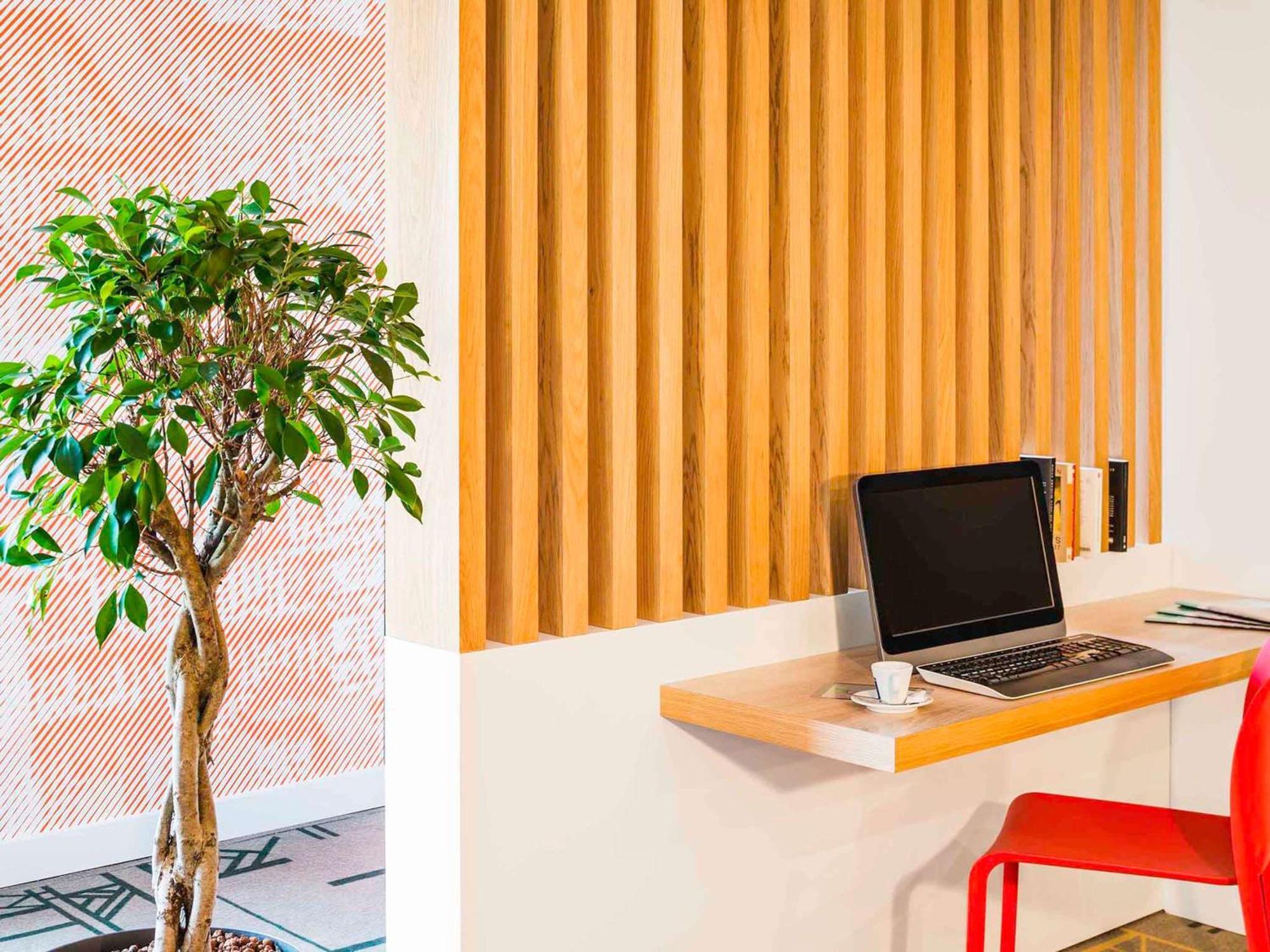 Ibis Styles Rouen Val De Reuil Hotell Val-de-Reuil Eksteriør bilde